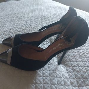 ⭐GIFTED⭐Jeffrey Cambell Heels
